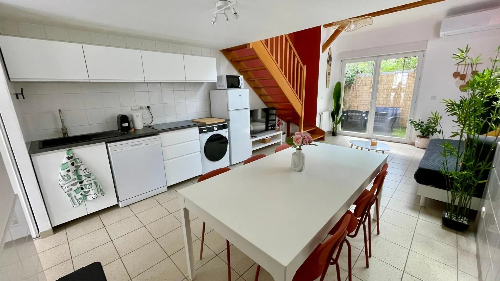 Bngo I Maison Terracotta I Jardin, Garage, 3 Chambres, 9 Personnes Villeurbanne 0*,  France