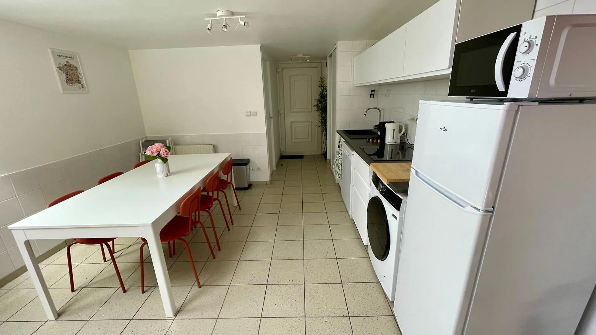 Holiday home Bngo I Maison Terracotta I Jardin, Garage, 3 Chambres, 9 Personnes Villeurbanne France